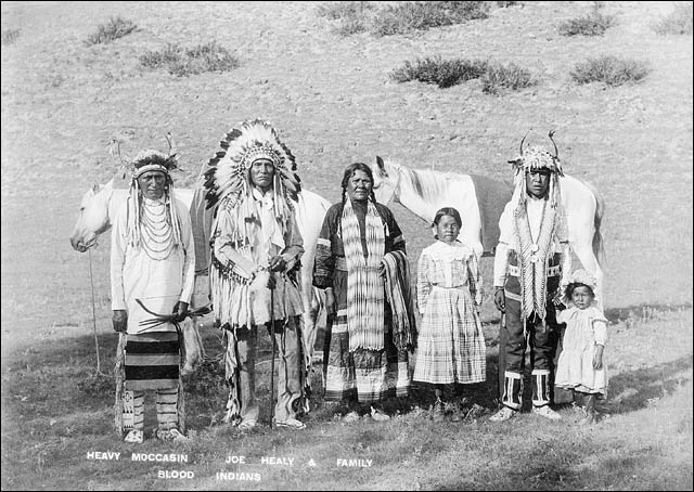 Représentations des la culture des Indiens des Plaines. Joe Healy et sa famille, Indiens du sang