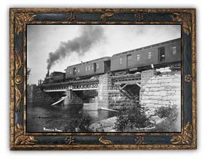 C.F.C.P. (Chemin de fer Canadien Pacifique) train de passagers traverse le pont sur le fleuve Mississippi à Carleton Place (Ontario), 1900