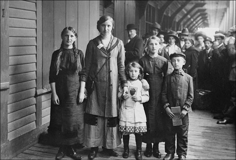 Russian Jewish immigrants, Québec, QC, 1911