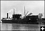 Chargement de charbon à bord du navire S.S. Canadian, Port Dalhousie (Ontario)