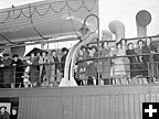 Épouses de guerre et leurs enfants, en route pour le Canada, Angleterre, le 17 avril 1944